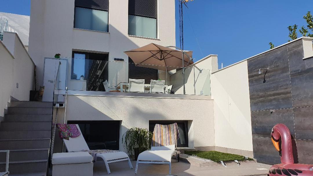 Chalet Con Piscina Privada En La Urb. De Puerto Rey Los Amarguillos Exterior photo